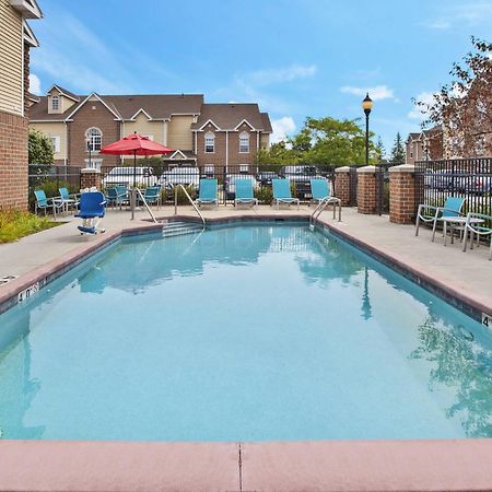 Towneplace Suites By Marriott Brookfield Exterior photo