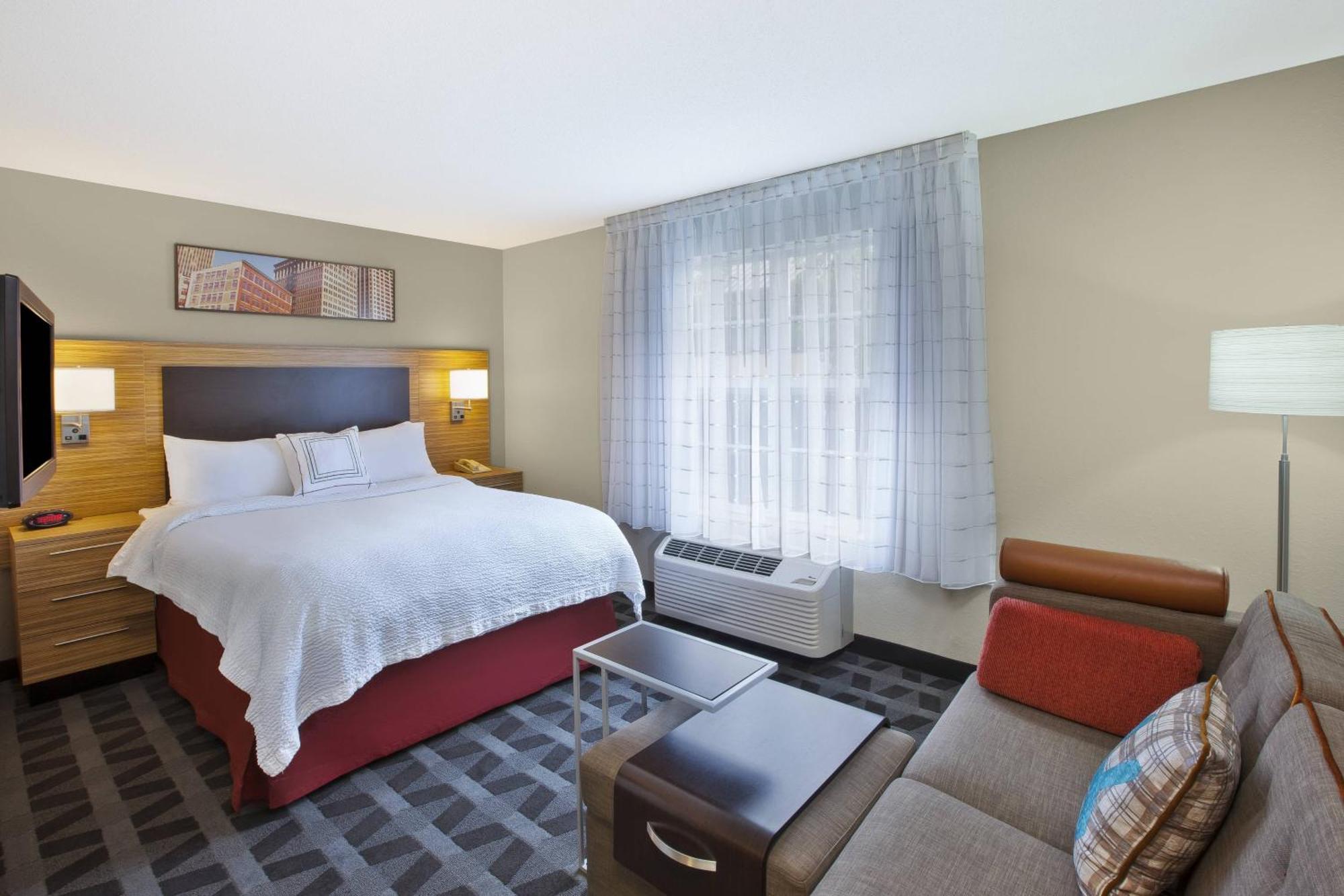 Towneplace Suites By Marriott Brookfield Exterior photo