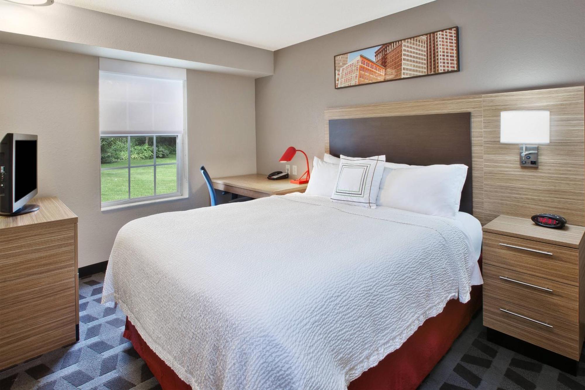 Towneplace Suites By Marriott Brookfield Exterior photo