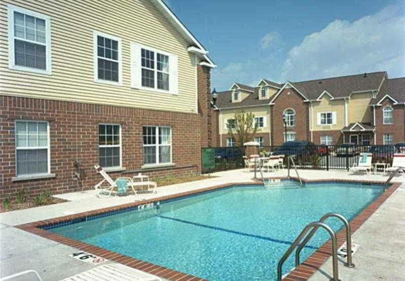 Towneplace Suites By Marriott Brookfield Exterior photo